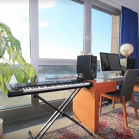 شقة Luxury Space At The Best Address In براتسيلافا المظهر الخارجي الصورة
