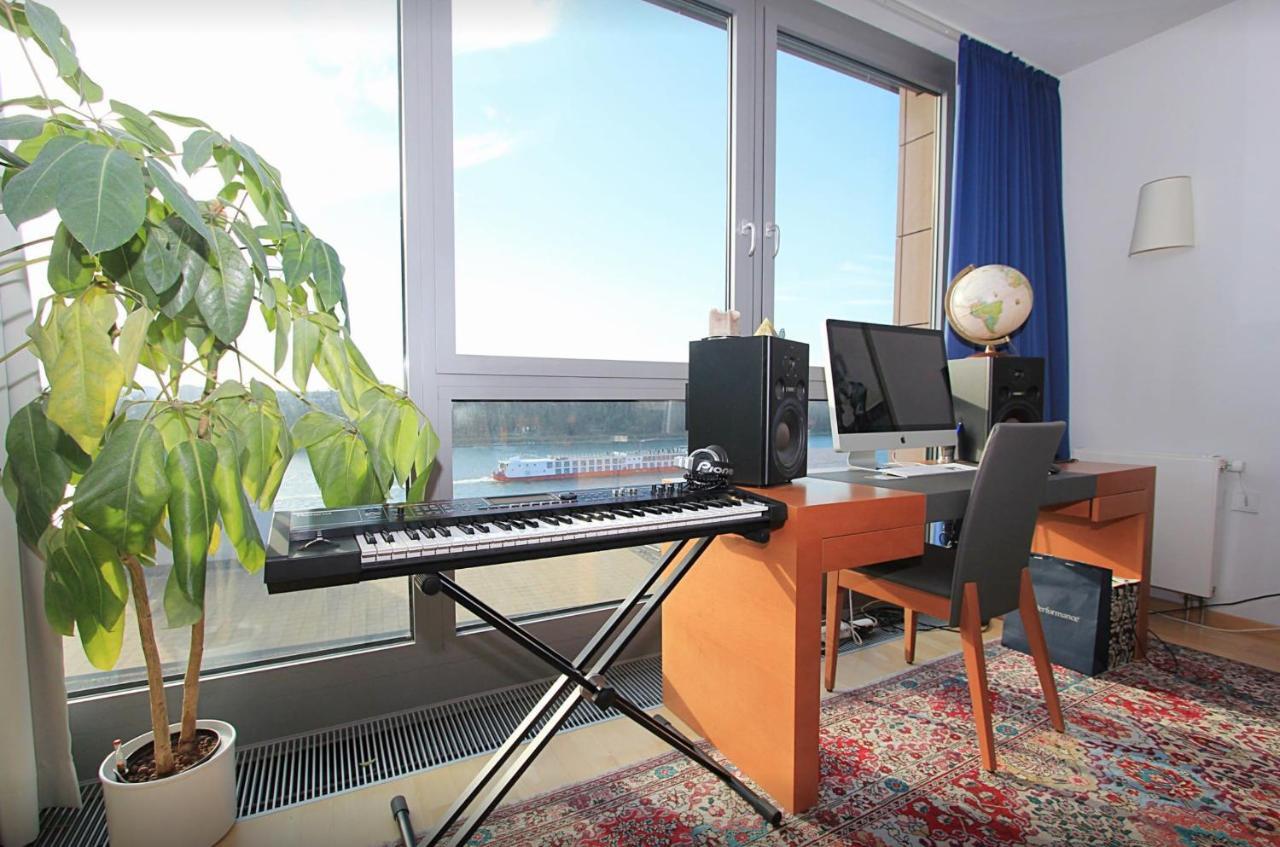 شقة Luxury Space At The Best Address In براتسيلافا المظهر الخارجي الصورة