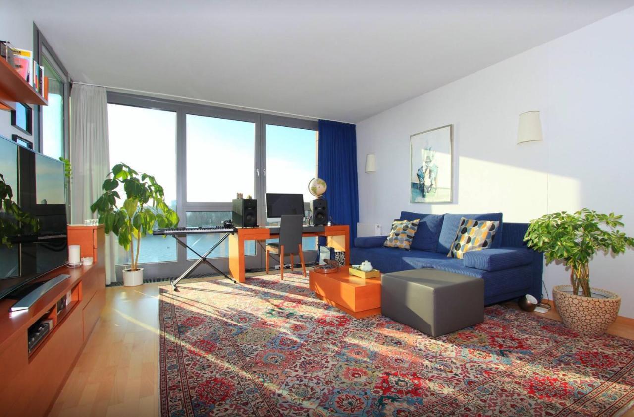 شقة Luxury Space At The Best Address In براتسيلافا المظهر الخارجي الصورة