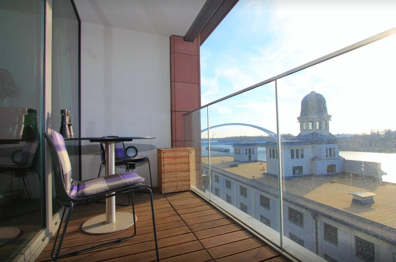 شقة Luxury Space At The Best Address In براتسيلافا المظهر الخارجي الصورة